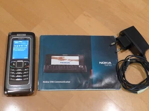 Nokia E90 Communicator con caricabatterie e istruzioni - Funzionante - Vintage - Foto 1 di 18