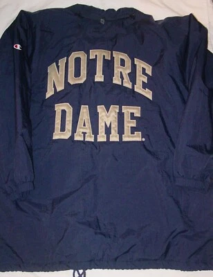 RARO ABRIGO/LATERAL ESTADIO DE FÚTBOL AMERICANO CAMPEÓN NOTRE DAME AÑOS 90 VINTAGE - XL Foto 1 de 4