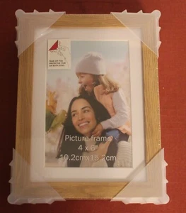 OAK WOOD GRAIN PICTURE FRAMES 4X6 LOT OF 5 BRAND NEW - Picture 1 of 4