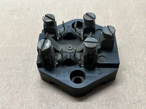 Jaguar - XK150/MK1/ MK2/S Type/Daimler V8 - Lucas SF6 Fuse Box (C16510 37132) - Picture 1 of 7