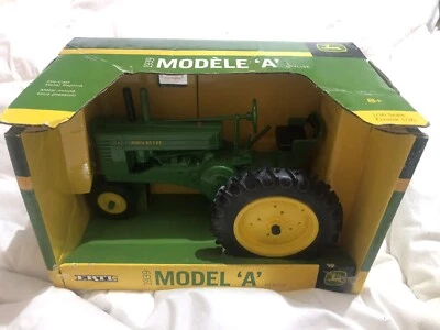 Tractor fundido a presión Modele A 45109 1939 Foto 1 de 4