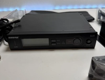 Shure SLX4 H5 Wireless Microphone Receiver 518-542 MHz - Image 1 of 4
