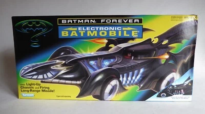 Batimóvil electrónico Kenner Batman Forever 1995 (nuevo sellado) caja dañada Foto 1 de 4
