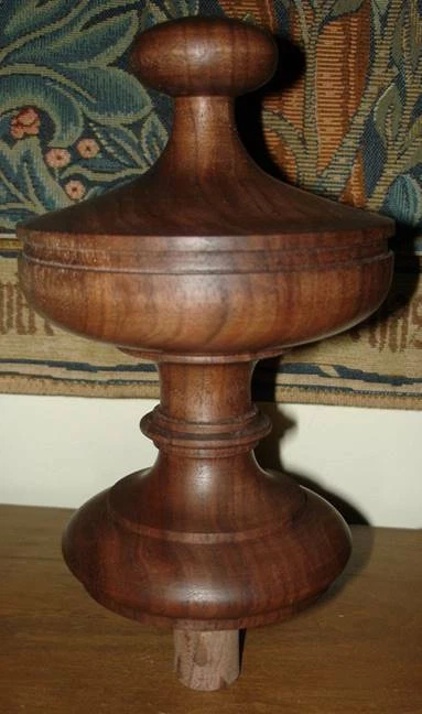 ACABADO DE MADERA SIN TERMINAR PARA REMATE NEWEL POST O REMATE DE TAPA #20 Foto 1 de 1