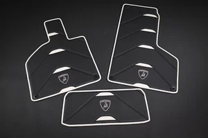 Tapetes a medida Lamborghini Hurracan, Aventador negros/blancos, tapete de maletero - Imagen 1 de 3