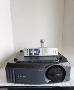 Sony Bravia VPL-AW10 LCD-Projektor mit Fernbedienung & Halterung FUNKTIONIERT BESCHREIBUNG LESEN - Bild 1 von 12
