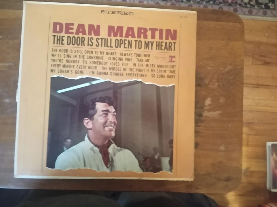 VINYL RECORD DEAN MARTIN THE DOOR IS STILL OPENED TO MY HEART. - Image 1 of 1