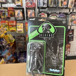 Super7 Aliens Alien Warrior 3 3/4-Inch ReAction Figure - Picture 1 of 5