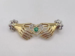 9ct Gold Hallmarked Emerald & Diamond Claddagh Brooch. Goldmine Jewellers. - Picture 1 of 6