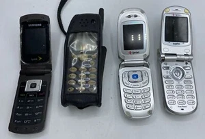 Lot Of 4 Vintage Flip Phones Samsung Nokia Sprint Sanyo GO1-T - Picture 1 of 2