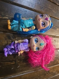 2 x Muñecas Brillantes y Brillantes ~ 17 cm de Alto con Ropa, Zapatos y Brazos Pulseras Doradas - Imagen 1 de 4