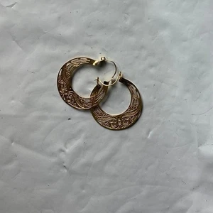 Gold Tone Textured Hoop Earrings Women's Fashion Jewelry - Picture 1 of 2