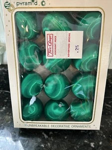 Vintage Weihnachtsschmuck Pyramide 12 unzerbrechlich Satin Glanz grün orig Karton - Bild 1 von 5