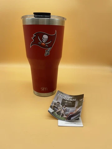NWT Simple Modern NFL Tampa Bay Buccaneers Bucs 30oz. Red Tumbler Cup Cover