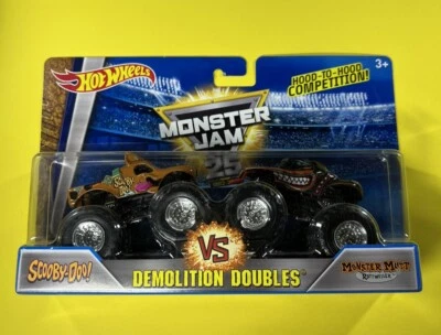 Hot Wheels Scooby-Doo vs Rottweiler Demolition Doubles Monster Jam Trucks - New - image 1 of 4