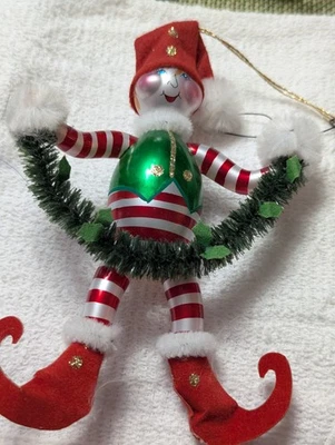 DeCarlini Mistletoe Garland Elf Ornament - Image 1 of 2
