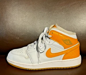 Jordan 1 Mid SE GS "Gatorade Pack Orange" FN9053 018 Sneakers per bambini taglia 5 anni - Foto 1 di 9