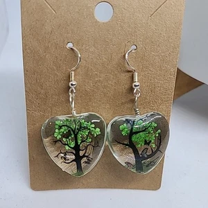Handmade Heart-Shaped Tree with Green Blossoms Dangle Earrings NEW Lobe Area - Picture 1 of 4