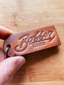 Leder Schlüsselanhänger leather keychain - Triumph Bobber 1200 - Picture 1 of 4
