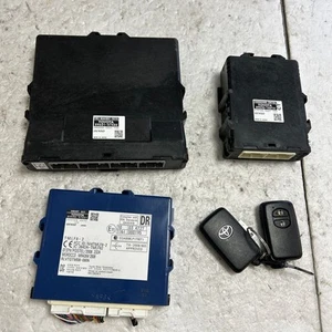 Toyota ZVW 30 Prius Touring G's Smart Key Computer Set from Japan - Imagen 1 de 10