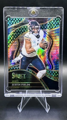 2023 Panini Select Justin Fields Club Level Dragon Scale Prizm /70 Bears #249 - Image 1 of 2