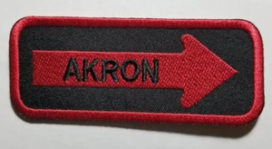 Parche bordado unidireccional AKRON hierro en aprox 1,25x4" - Imagen 1 de 2