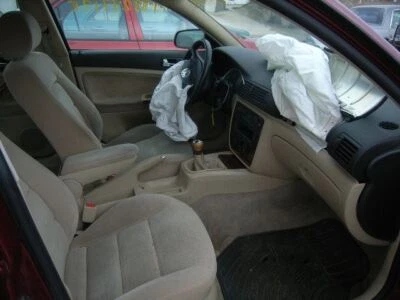 Brazo de control inferior del conductor delantero convertible trasero para 96-06 AUDI A4 262468 Foto 1 de 4