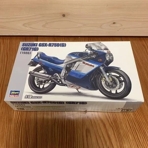 Hasegawa 1/12 Suzuki GSX-R750 GR71G Motorcycle Model Kit BK7 Plastic Model - Picture 1 of 11