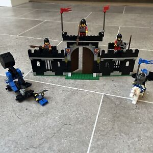Vintage Lego 6059 Castle Set Knight's Stronghold Complete