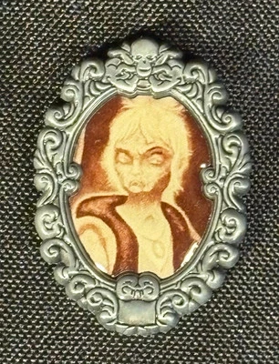 Broche Disneyland DCA WDW 2017 Haunted Mansion Mystery Cameo Ghost Lady - Imagem 1 de 4