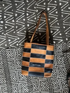 Bree. Tan & Black Leather Shoulder Bag Good Condition. Rare. Vintage - Picture 1 of 11