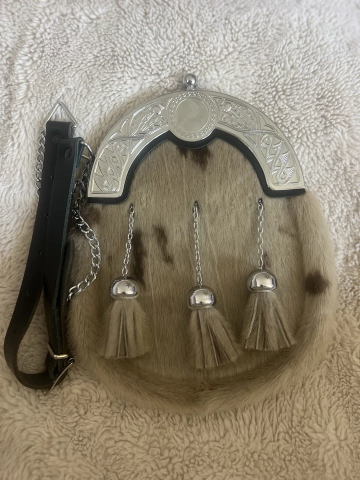 Scottish Sporran Bag With Celtic Knot Design Real Fur Chain Strap - Image 1 of 3