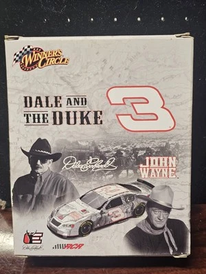 Juego de autos fundidos a presión Winners Circle Dale and The Duke 2009 edición limitada 1:64 Foto 1 de 3