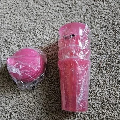 NUEVO Juego de 4 vasos de campana y sello de sorbo Tupperware Kids rosa Foto 1 de 3