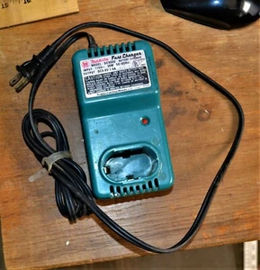 Makita DC9000 Fast Charger Working - Picture 1 of 1