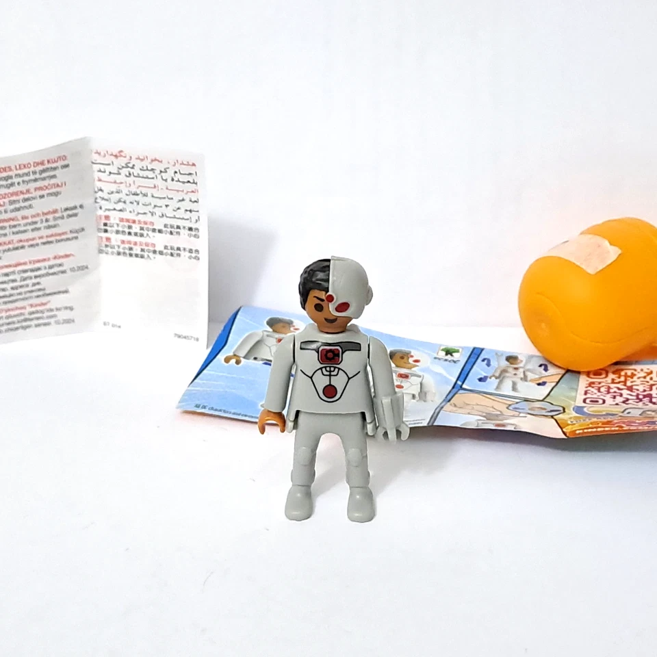 CYBORG - KINDER SORPRESA MAXI - PLAYMOBIL - DC COMIX [VB] - Immagine 1 di 1