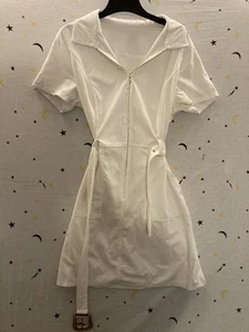 Mini abito donna bianco con cintura e zip taglia grande manica corta - Foto 1 di 12