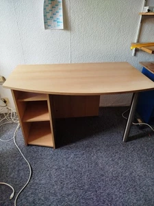 schreibtisch in gutem Zustand zu verschenken - Bild 1 von 1