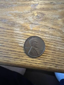 1951 d wheat penny With Error, The L In Liberty Is To Close/ On The Rim - Picture 1 of 2