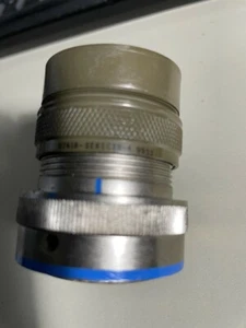 Matrix MS3476L24-61S Rundstecker mit 07418-SE61C28-4 Kabelklemme & Pins - Bild 1 von 3