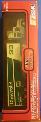 HARRY GANT #33 FOOD LION SEMI TRANSPORTER RACING CHAMPIONS 1993 EDITION 1:87 NIB - Image 1 of 3