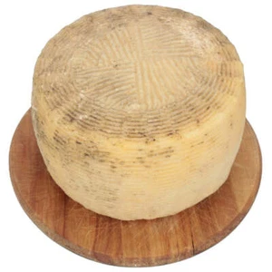 Pecorino Bagnolese Avellinese: Handgefertigter Käse mit intensivem Geschmack - Bild 1 von 6