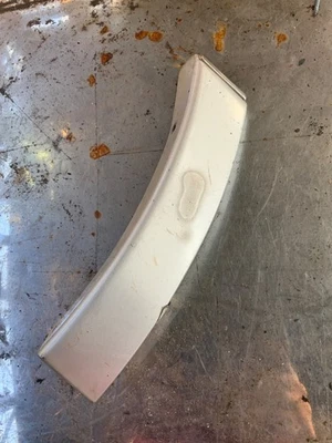 Moldura de carrocería inferior cuarto trasero derecho Lexus LS400 95-2000 OEM 75605-50030 Foto 1 de 4