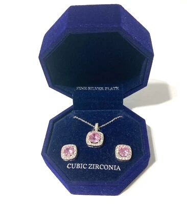 JUEGO DE ARETES Y COLLAR DE CIRCONITAS CÚBICAS ROSA CHAPADO EN PLATA MACY'S 18" NUEVO EN CAJA Foto 1 de 4