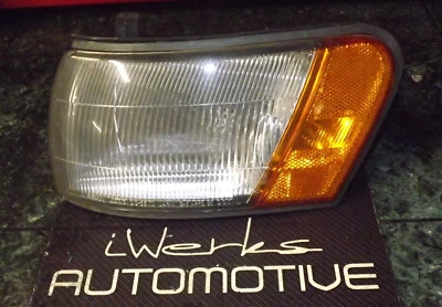 90-92 USDM OEM Infiniti M30 lâmpada de canto frontal do lado do motorista 212-66170 L FL - Imagem 1 de 4