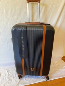 New BADGLEY MISCHKA Mia Hardcase Luggage Black 28" Suitcase - Picture 1 of 6