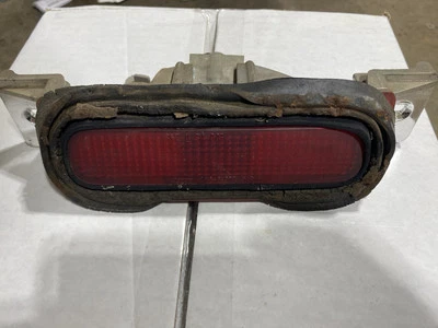 Tercera luz de freno trasera Mazda RX7 FC3S S5 1986-1991 OEM Foto 1 de 4