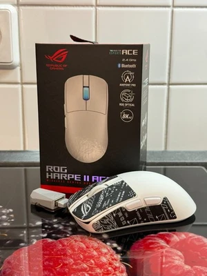 Asus ROG Harpe II Ace Wireless Gaming Maus (Weiß) mit OVP - Bild 1 von 4