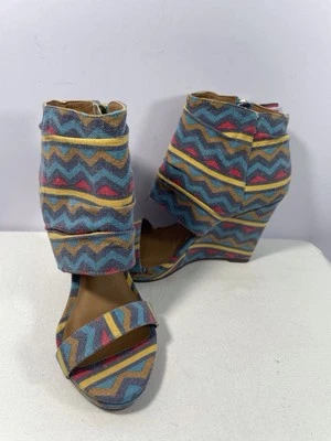 ¡Nuevo! Sandalias de cuña Michael Antonio diseño azteca multicolor talla 5 Foto 1 de 4