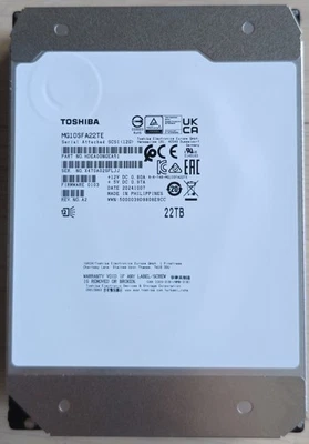 TOSHIBA MG10SFA22TE 22TB HDD SAS3/SCSI 3,5 Zoll 7200RPM 512MB Cache NEUWERTIG!!! - Bild 1 von 3